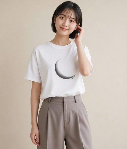 デザインTシャツ レディース 三日月 星空 宇宙 イラスト 旅行コーデ 通勤 在宅 白T YMAZO