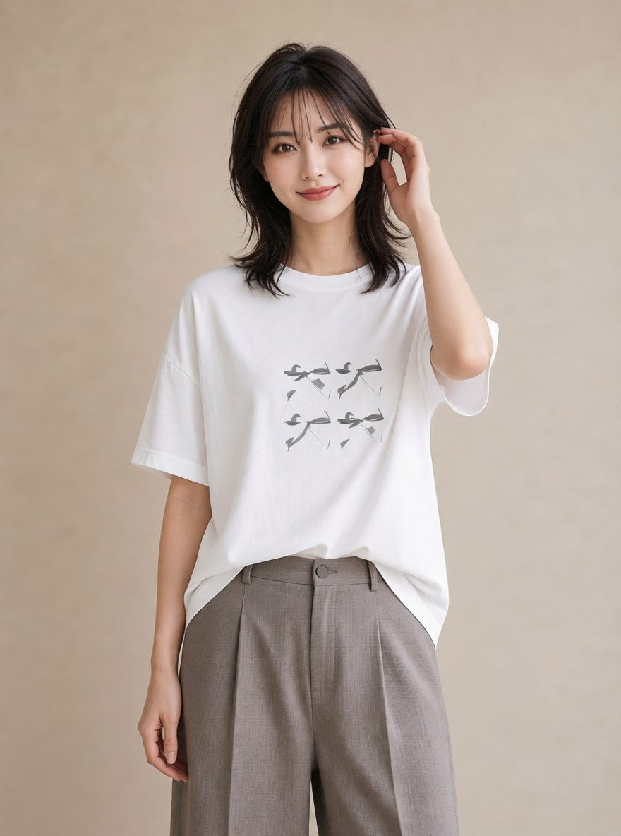 グラフィックTシャツ レディース リボン ボウ りぼん イラスト ミニマル ペアコーデ 秋コーデ 白T YMAZO