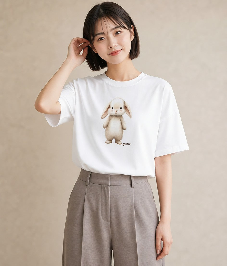 グラフィックTシャツ レディース ネザーランドドワーフ ペット 動物 イラスト ミニマル 散歩 お出かけ 白T YMAZO