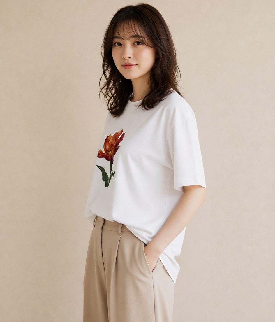 Tシャツ レディース チューリップ 花 花柄 イラスト 線画 ママ カフェ服 白T