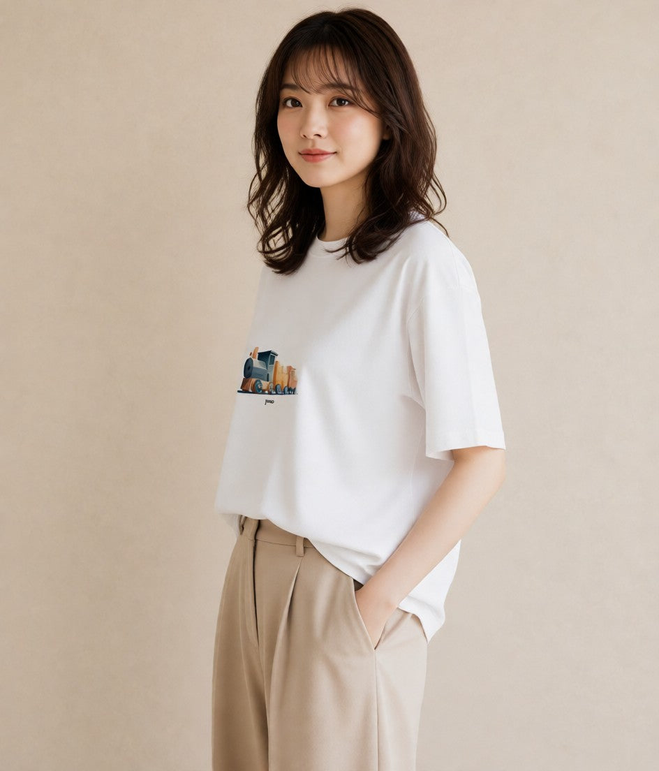グラフィックTシャツ レディース 駅のホーム ローカル線 駅 ナチュラル アンティーク イラスト 帰省 ラフ 白T YMAZO