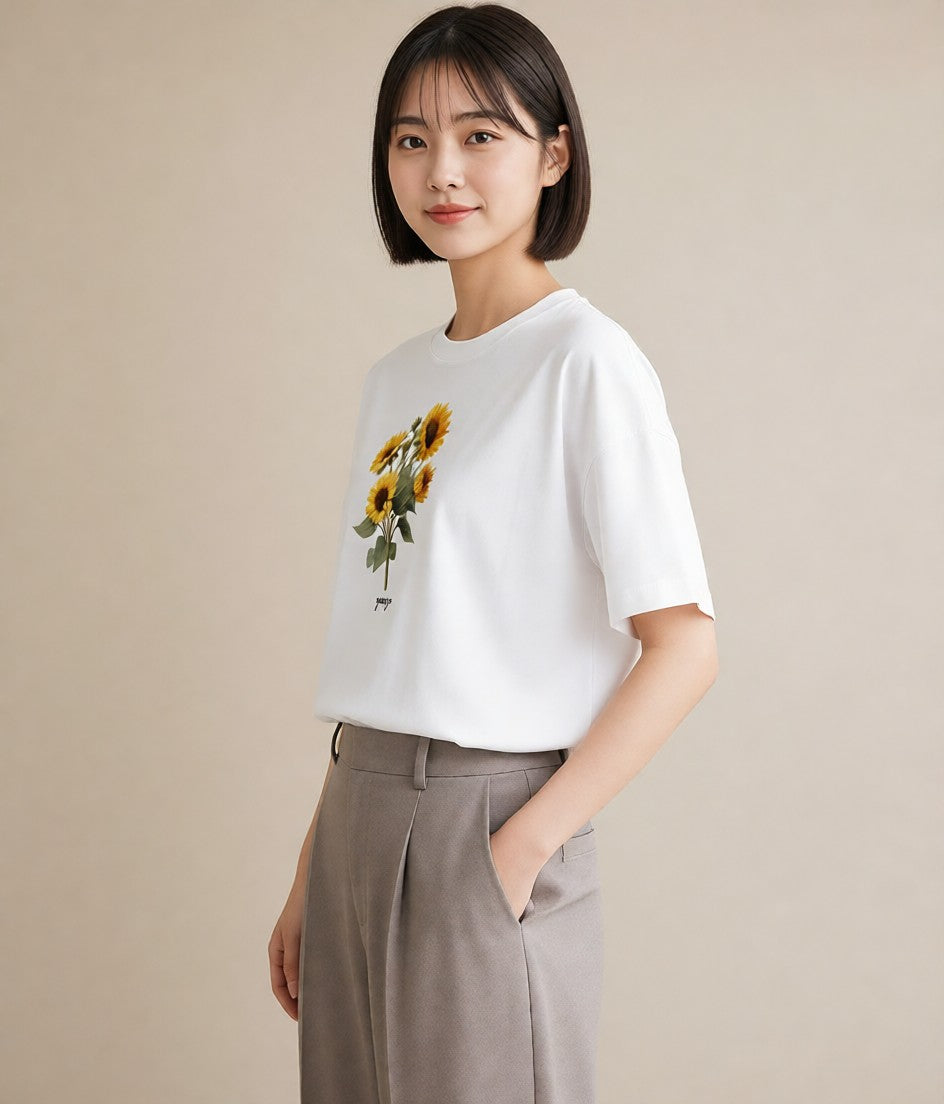 デザインTシャツ レディース ひまわり 向日葵 花 花柄 イラスト ラフカジュアル 部屋着 女性向けギフト 白T YMAZO