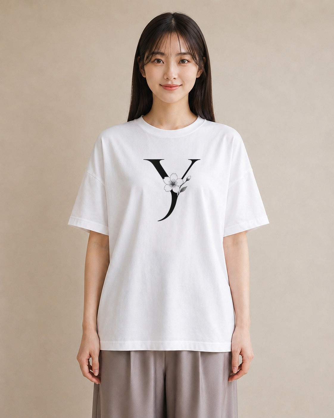 【受注生産】YMAZO Tシャツ レディース 半袖 オーバーサイズ いちご イチゴ 苺 ストロベリー フルーツ 白T 綿100% ホワイト M L 手描き フェミニン ニュアンス 通勤 カジュアル ギフト 2026新｜Y字ロゴ（スタンダード