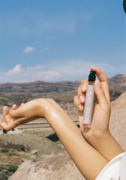 LIVING-OIL フレグランス Powdery Wood 10mL