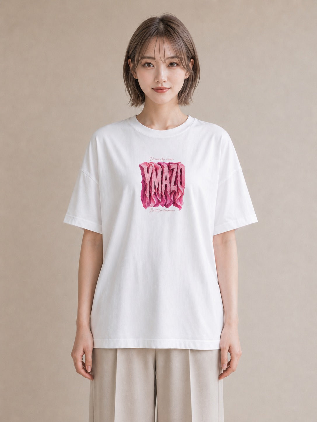 【受注生産】YMAZO Tシャツ レディース 半袖 オーバーサイズ ロゴ レター アルファベット 文字 イニシャル 白T 綿100% ホワイト M L 手描き くすみカラー 大人可愛い 通勤 推し活 2026新作 ギ｜Y字ロゴ（スタンダード